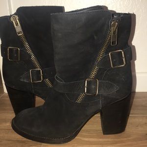 Steve Madden black booties